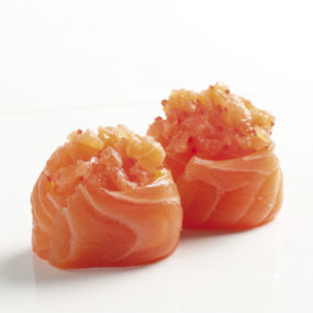75. Gunkan Spicy Salmon